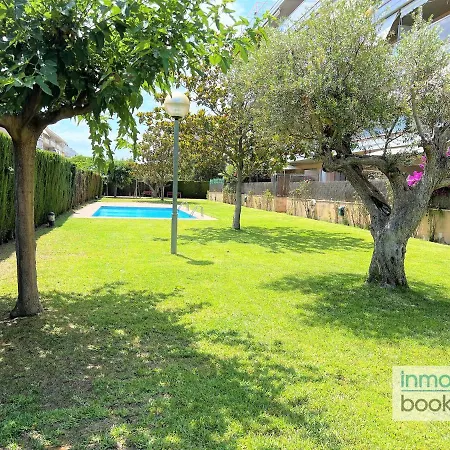 Family Confort, Climatizado, Piscina , Parking Y Wifi