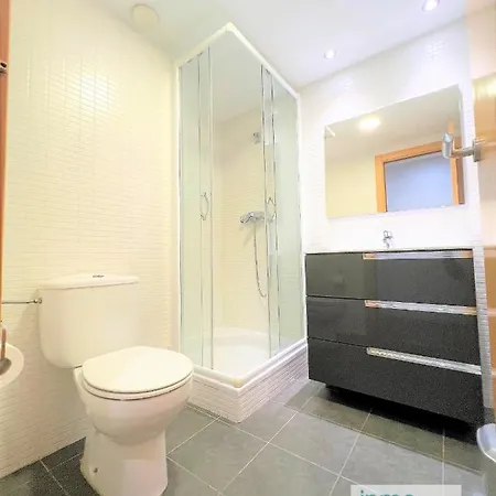 Family Confort, Climatizado, Piscina , Parking Y Wifi Apartamento *