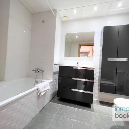 Apartment Family Confort, Climatizado, Piscina , Parking Y Wifi *